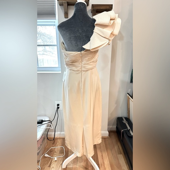 NWT Johanna Ortiz Silk Strapless Detachable One Ruffle Shoulder Cream Dress 8 - Picture 7 of 15
